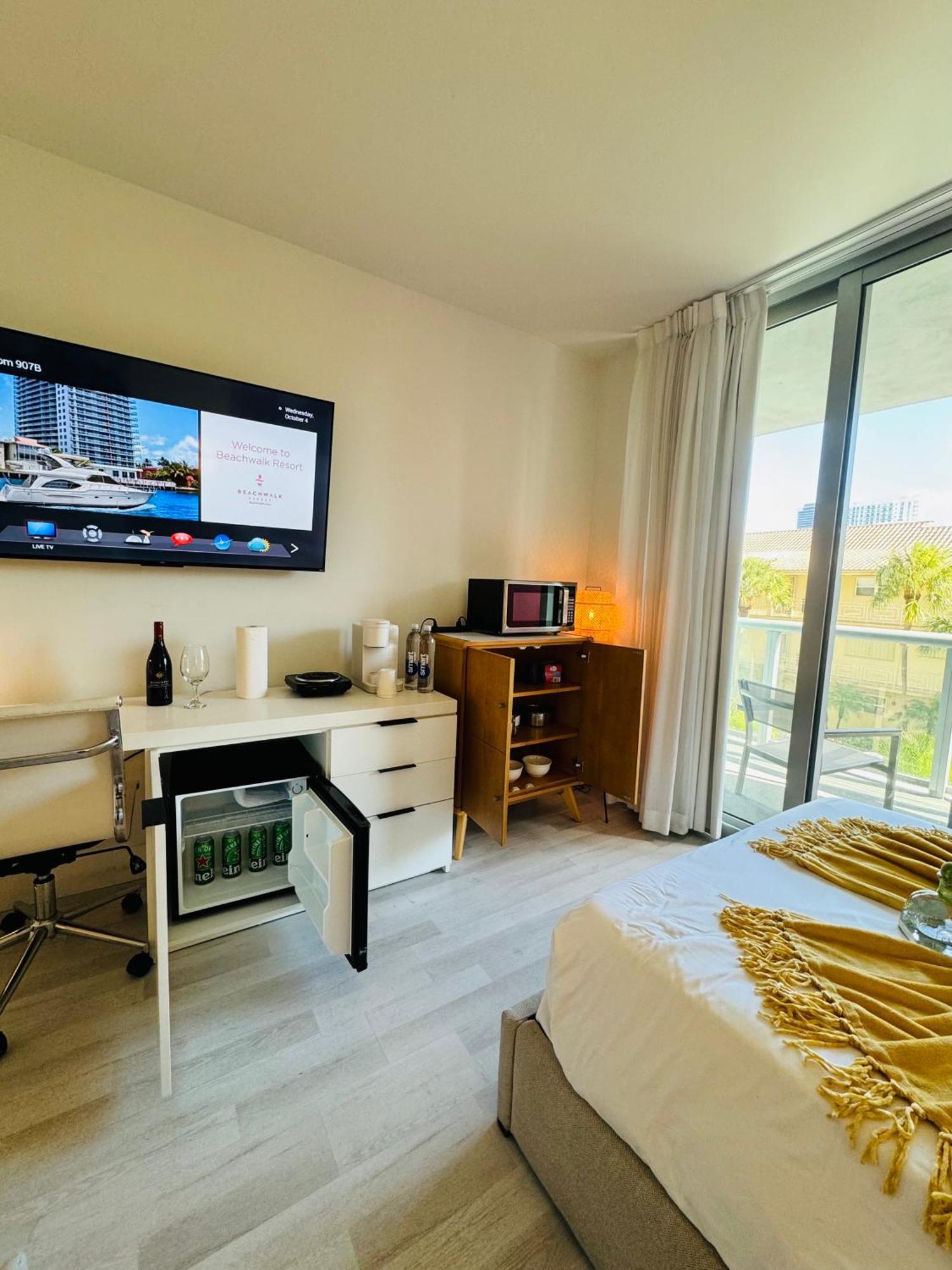 Beachwalk Resort & Condos Hallandale Beach Buitenkant foto