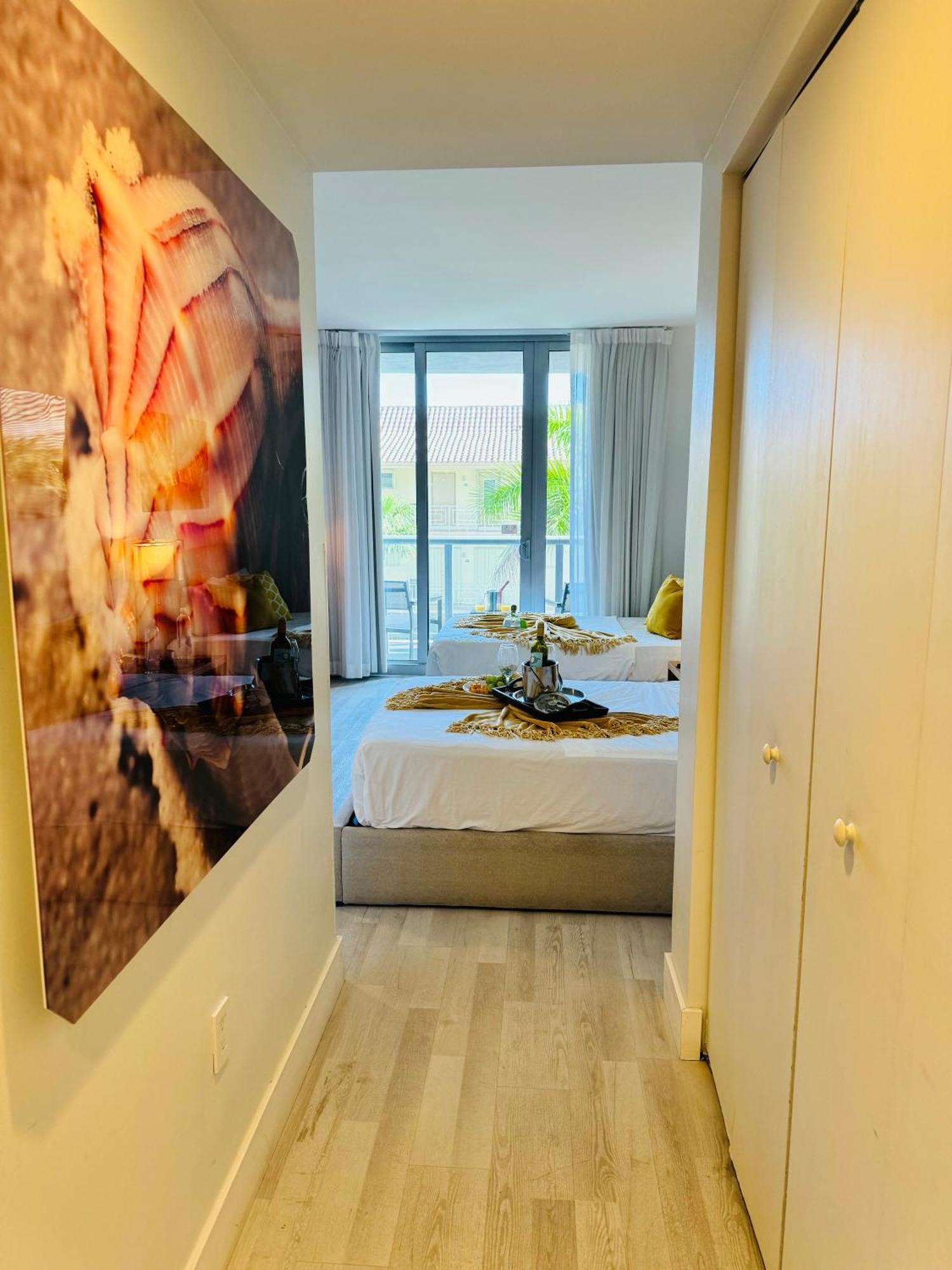 Beachwalk Resort & Condos Hallandale Beach Buitenkant foto