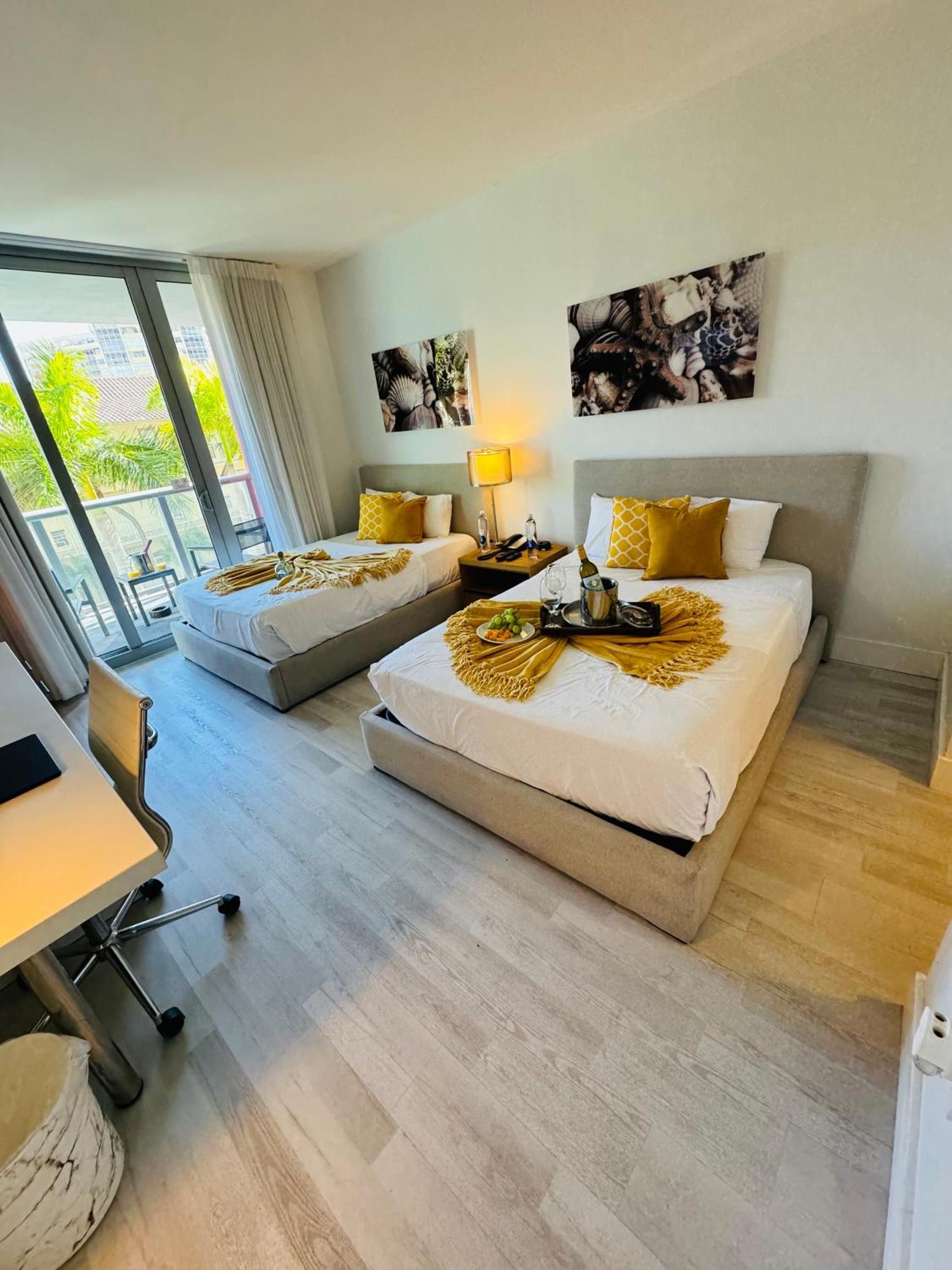 Beachwalk Resort & Condos Hallandale Beach Buitenkant foto