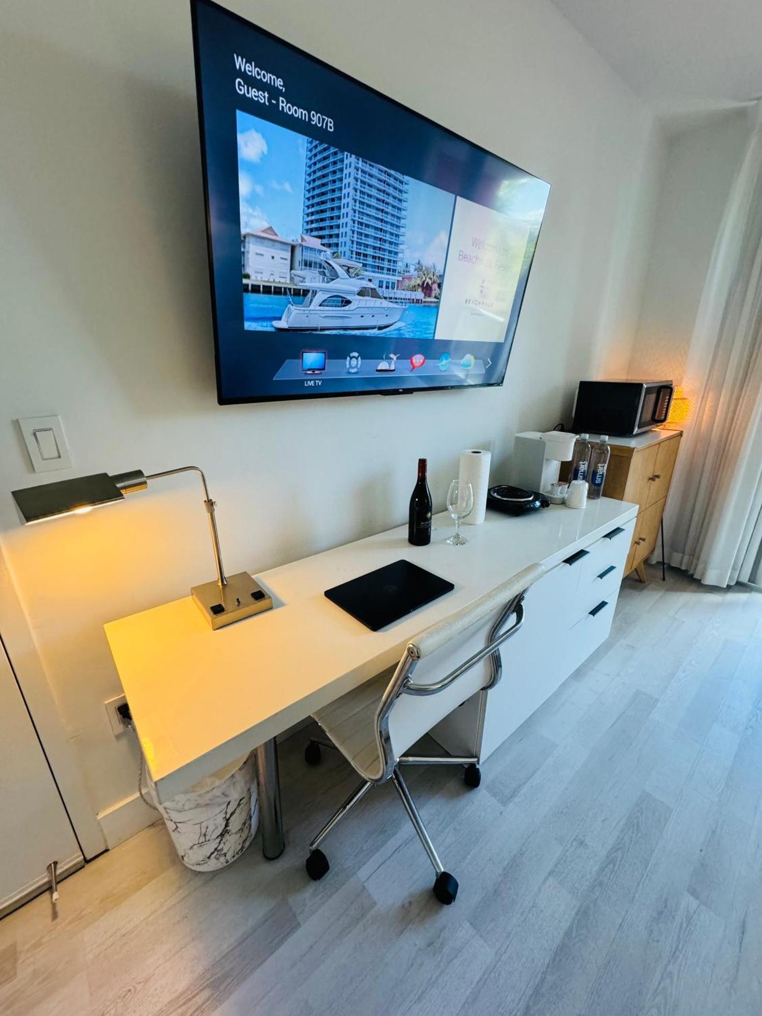 Beachwalk Resort & Condos Hallandale Beach Buitenkant foto