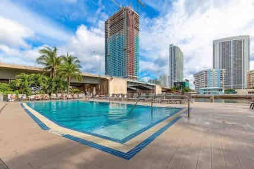 Beachwalk Resort & Condos Hallandale Beach Buitenkant foto