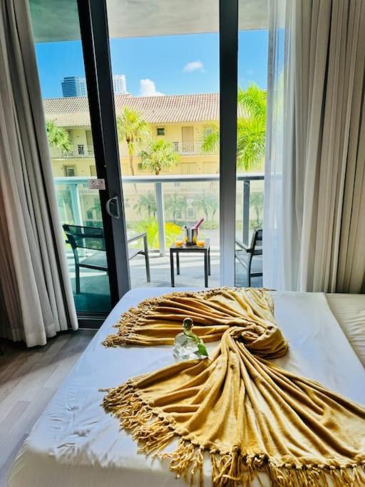 Beachwalk Resort & Condos Hallandale Beach Buitenkant foto
