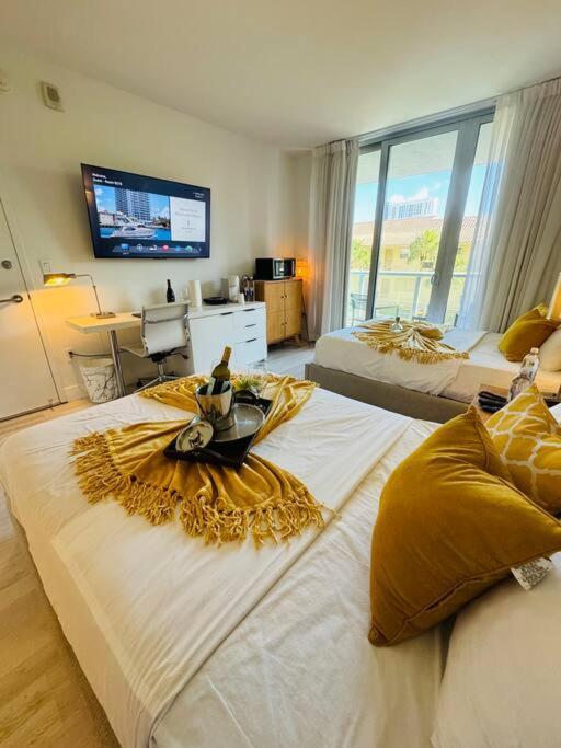 Beachwalk Resort & Condos Hallandale Beach Buitenkant foto