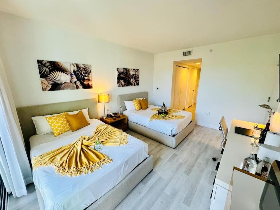 Beachwalk Resort & Condos Hallandale Beach Buitenkant foto